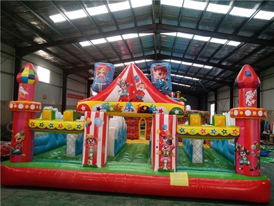 智勇大沖關(guān) 大型陸地充氣城堡如何引爆親子娛樂與商業(yè)營(yíng)銷新浪潮